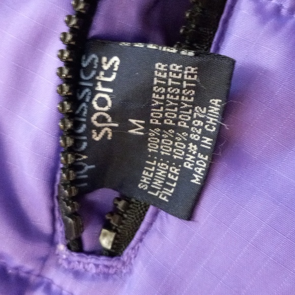 **VINTAGE **Classics Sports Purple and Grey REVERSIBLE Puffer Vest With Pockets - Picture 3 of 11